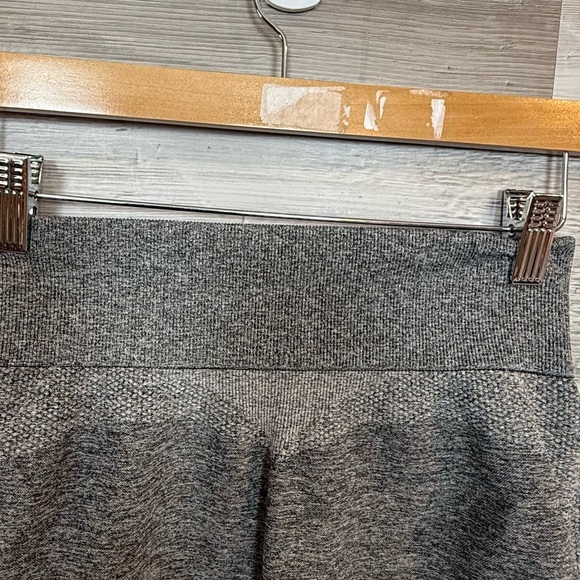 AYBL Empower Seamless Shorts - Black Marl - Size Large - Picture 10 of 14